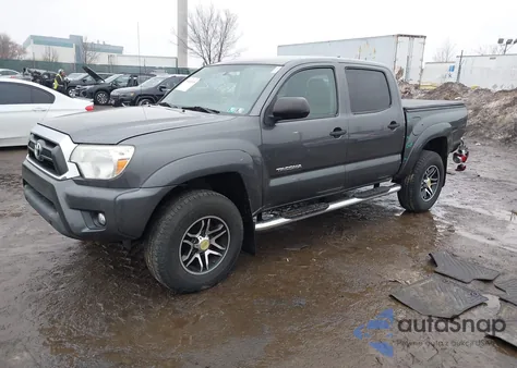 2015 Toyota Tacoma Base V6 из США, поврежденный, VIN 3TMLU4EN2FM198101